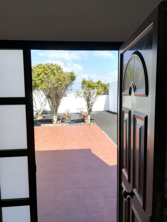 Vivienda Vacacional La Cañada Tinajo Exterior foto