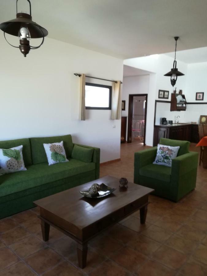 Vivienda Vacacional La Cañada Tinajo Exterior foto