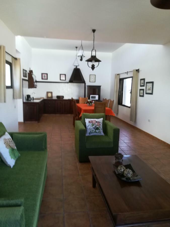Vivienda Vacacional La Cañada Tinajo Exterior foto