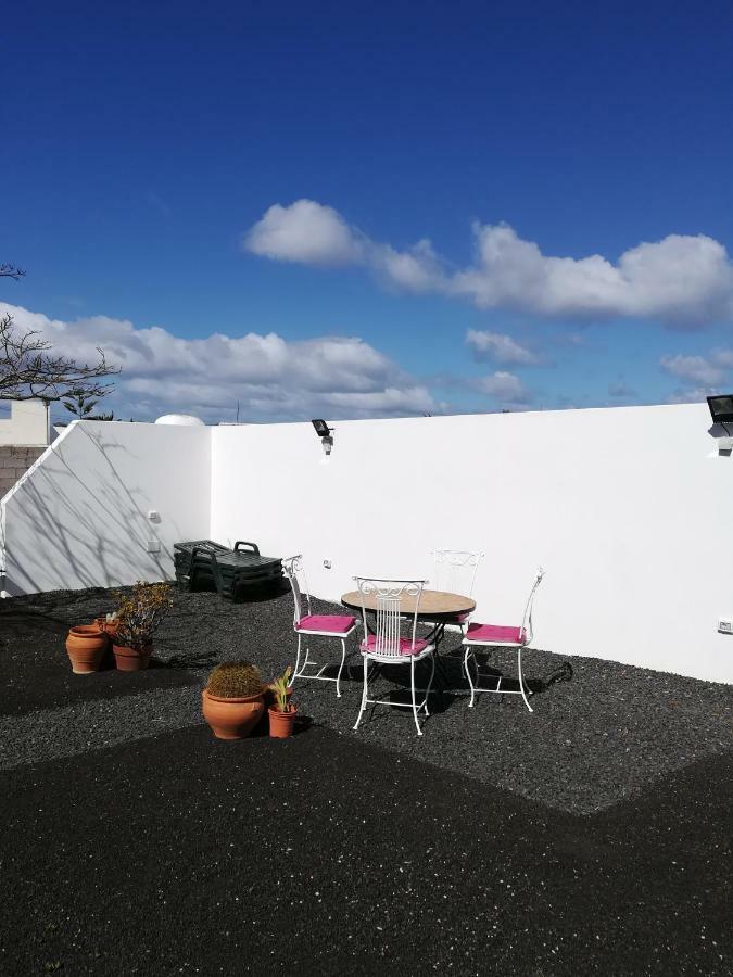 Vivienda Vacacional La Cañada Tinajo Exterior foto